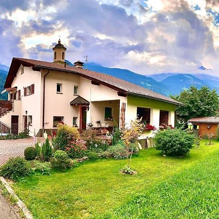 B&B Cuore Verde Poschiavo Bagian luar foto